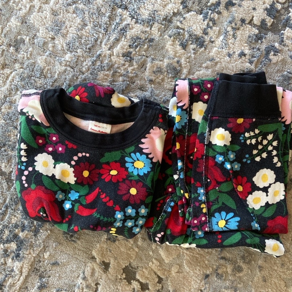 Hanna Anderson Pajama Set. Youth size 14